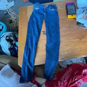 I am selling Hollister non ripped jean